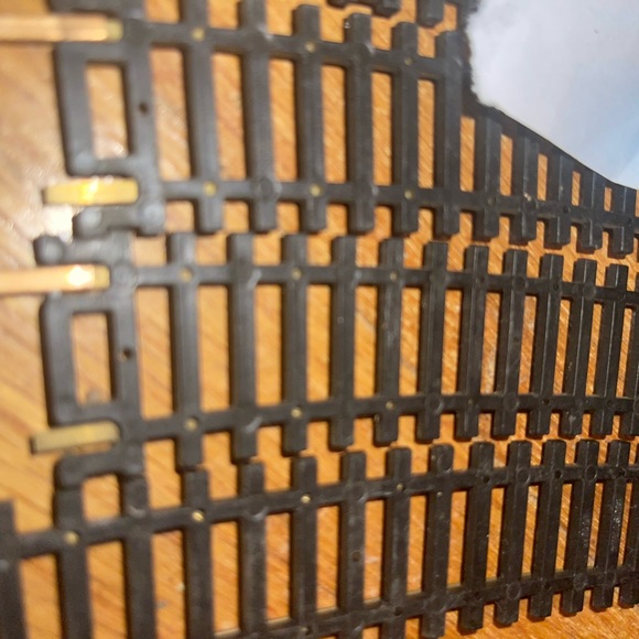 HO SCALE GARNEY 18” tracks (8) - Picture 2 of 11